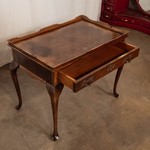 Антикварный чайный столик в стиле Чиппендейл 1930-х гг. 