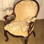 Антикварное кресло с круглой спинкой тёмного дуба 1880-х гг. 