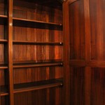 Антикварный платяной шкаф 1870-х гг. 