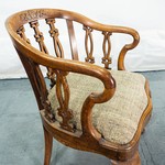 Антикварное кресло с ажурной спинкой 1880-х гг.