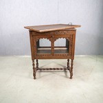 Антикварный чайный столик в неоренессансном стиле 1890-х гг.