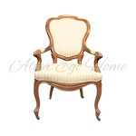 Антикварное кресло в стиле неорококо 1850-х гг. 