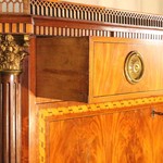 Антикварный секретер в стиле неоклассицизм 1760-х гг.