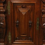 Антикварный немецкий буфет с раскрепованным фасадом и арочной нишей 1870-х гг. 