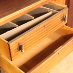 Антикварный сервант из махагони 1910-х гг. 