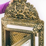 Старинное голландское зеркало в латунной раме