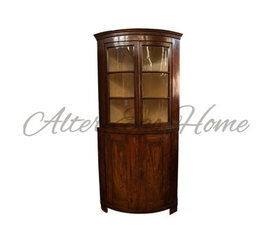 Антикварный угловой шкаф 1850-х гг. 