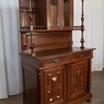Антикварный буфет с резной балюстрадой 1860-х гг. 