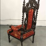 Антикварное кресло тронного типа резного темного ореха 1850-х гг. 
