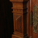 Антикварный немецкий буфет с раскрепованным фасадом и арочной нишей 1870-х гг. 