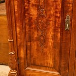 Антикварный ореховый буфет 1860-х гг. 