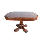 Обеденный стол из ореха в классическом стиле
