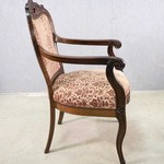 Антикварное кресло красного дерева 1850-х гг.