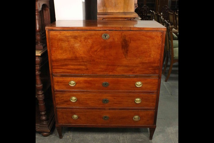 Антикварный секретер из махагони 1810-х гг. 