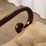 Антикварное кожаное кресло капитоне 1960-х гг. 