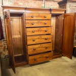 Антикварный шкаф из махагони с накладками растительного орнамента 1840-х гг. 