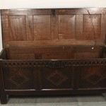 Антикварный дубовый сундук с филеночной конструкцией 1760-х гг. 