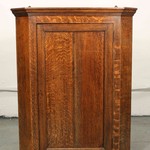 Антикварный навесной угловой шкафчик из дуба 1880-х гг. 