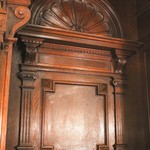 Антикварный немецкий буфет с раскрепованным фасадом и арочной нишей 1870-х гг. 