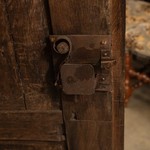 Антикварный дубовый полушкаф с филенчатыми дверцами 1840-х гг. 