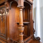 Антикварный буфет с резной композицией 1860-х гг. 