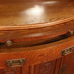 Антикварный буфет с фигурным фасадом 1890-х гг. 