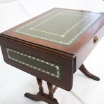 Винтажный письменный столик из Англии