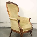 Антикварное кресло с резным навершием 1840-х гг. 