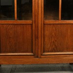 Антикварный книжный шкаф 1880-х гг. 