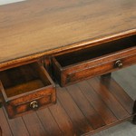 Антикварная дубовая консоль с точеными ножками 1940-х гг. 