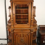 Антикварный одночастный буфет с резным навершием 1870-х гг. 