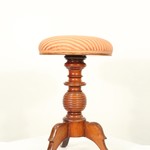 Антикварный стульчик для пианино 1850-х гг. 