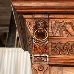 Антикварный буфет в мехеленском стиле с витражными створками 1860-х гг. 