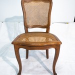 Комплект антикварных стульев в классическом стиле