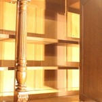 Антикварный буфет с резными композициями 1860-х гг. 