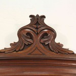 Антикварный сервант с зеркальным полотном и мраморной столешницей 1870-х гг. 