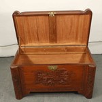 Антикварный китайский сундук с резными композициями 1910-х гг. 