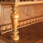 Антикварный буфет с зеркальный вставками 1860-х гг. 