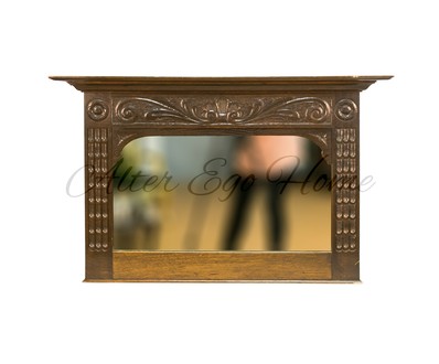 Старинное настенное зеркало в дубовой раме