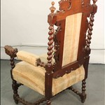 Антикварное кресло с резным щитковым навершием 1850-х гг. 