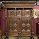 Антикварный шкаф с гермами 1850-х гг. 