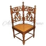 Антикварное кресло со сквозной резной спинкой 1860-х гг. 