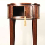 Антикварный столик 1900-х гг. 