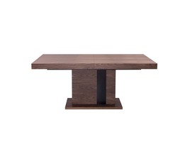 Красивый стол с подчеркнутым древесным рисунком