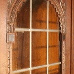 Антикварный книжный шкаф в стиле неоренессанс 1870-х гг. 