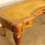 Антикварный письменный стол в стиле Чиппендейл 1880-х гг. 