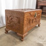 Антикварный китайский сундук из тика с резными филенками 1910-х гг. 