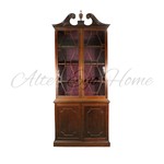 Антикварный книжный шкаф с разомкнутым фронтоном 1870-х гг. 