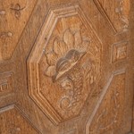 Антикварный буфет светлого дуба с резным убранством 1860-х гг. 