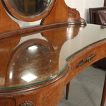 Антикварный туалетный стол 1870-х гг. 